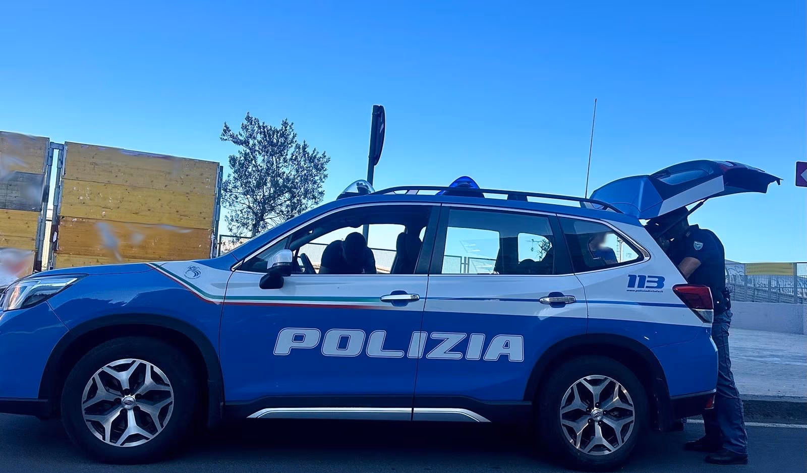 Grazie a una segnalazione di un Cittadino, la Polizia di Stato scopre un deposito di Moto Rubate