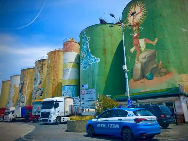 Catania, tre autisti denunciati per furti di merce nei semirimorchi al porto