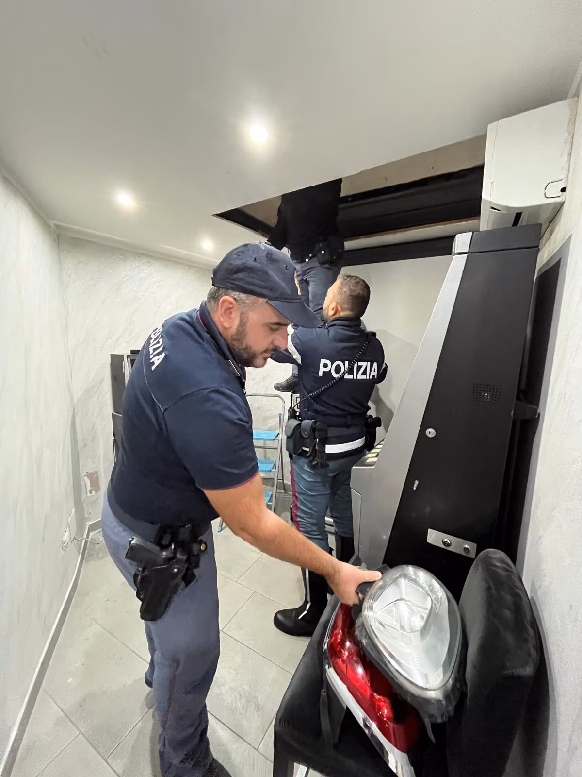 San Cristoforo, controlli della Polizia: multe per oltre 22mila euro e 156 persone identificate