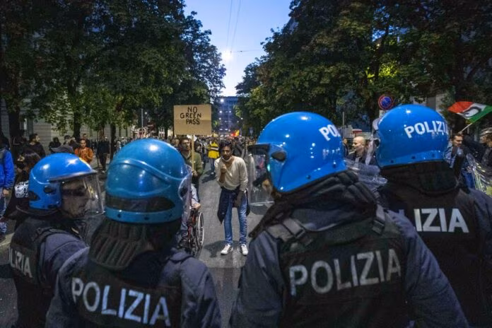 MANIFESTAZIONE NO GREEN PASS