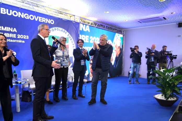 Forza Italia Taormina Falcone Tajani Etna23