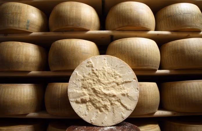 Parmigiano Reggiano, nel 2020 +7.9% vendite in Italia, +10