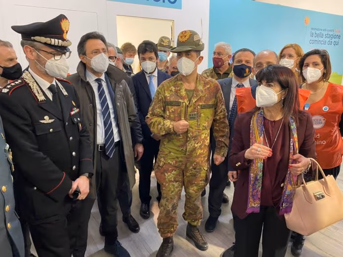 Vaccino, al via da Messina visita in Sicilia del generale Figliuolo