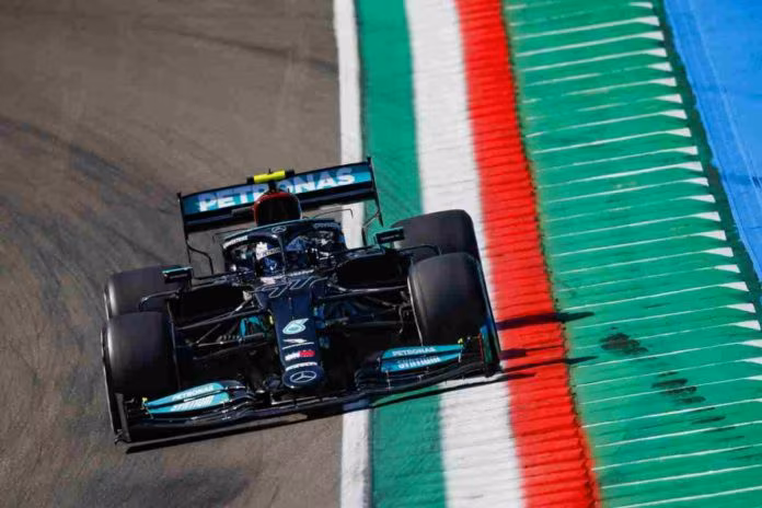 Bottas il più veloce nel venerdì di libere a Imola