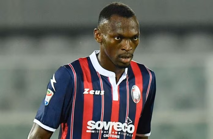 Crotone vince 4-3 a Parma, doppietta di Simy