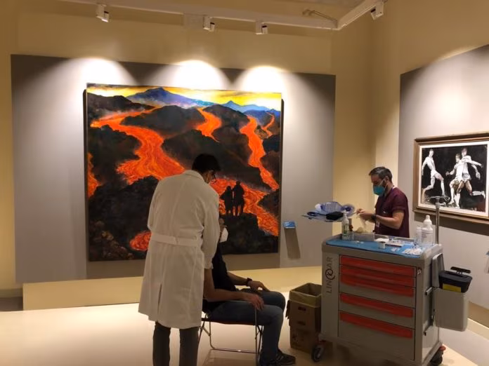 “Accanto agli ultimi”, a Palermo vaccino per chi vive in strada