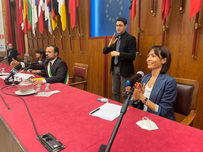 Baraccopoli Messina, Carfagna “mettiamo fine ad una profonda ferita”