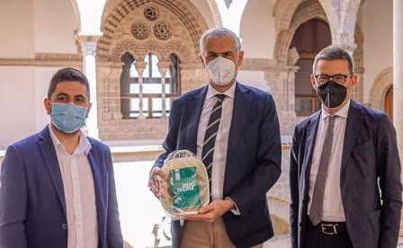 Università Palermo riceve olio legale di Canicattì dedicato a Livatino
