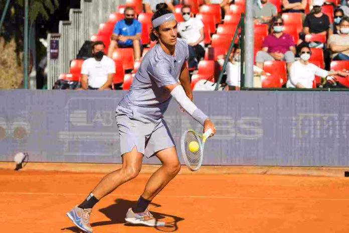 Impresa Musetti al Roland Garros, avanti Sinner, fuori Sonego