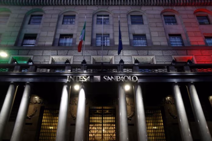 Intesa Sanpaolo, la Banca dei Territori si rinnova