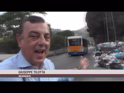 Palermo. Rifiuti per strada a Baida