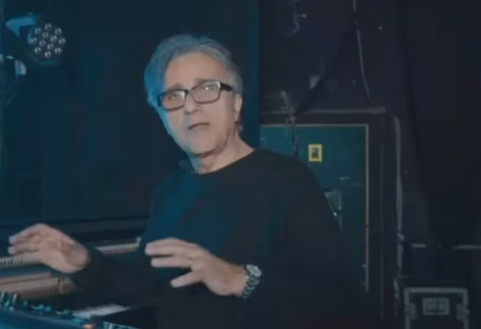 Paura per Curreri dopo malore sul palco, superato infarto