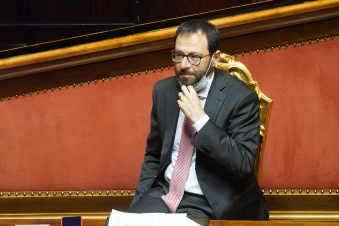 Agricoltura, Patuanelli “Riforma Pac epocale, arriverà in tempi fissati”