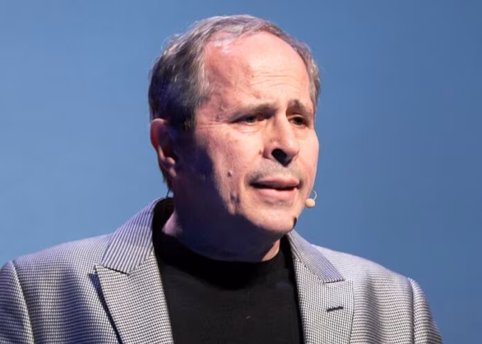 Crisanti “Senza adesione adeguata a vaccinazione valutare obbligo”