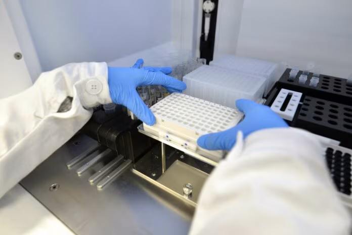 In Sicilia 471 nuovi casi di Covid e 3 decessi, due comuni “arancione”