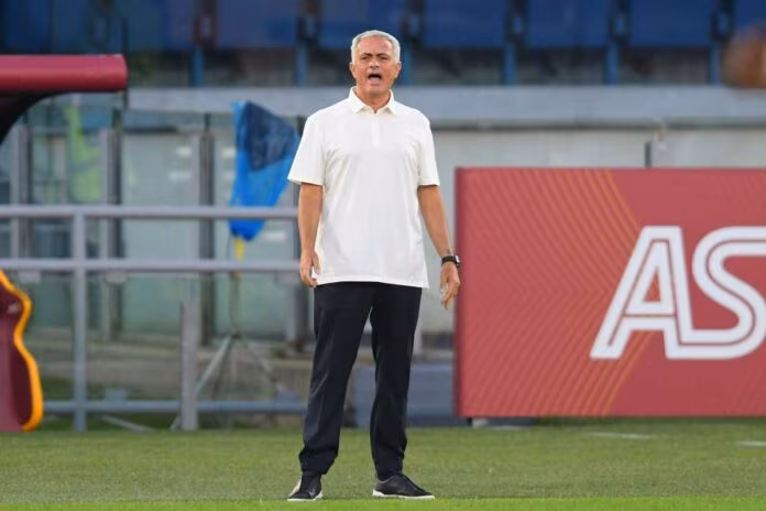 Mourinho difende i Friedkin “Qualcuno ride con le tasche piene”
