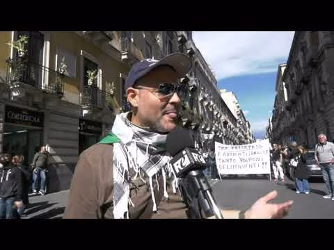 No Green pass scendono in piazza a Catania, “No a dittatura, libertà”