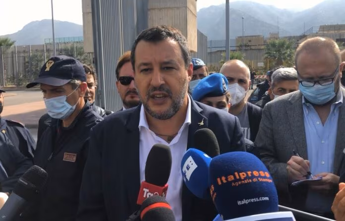 Open Arms, Salvini: “Andare a processo è surreale”