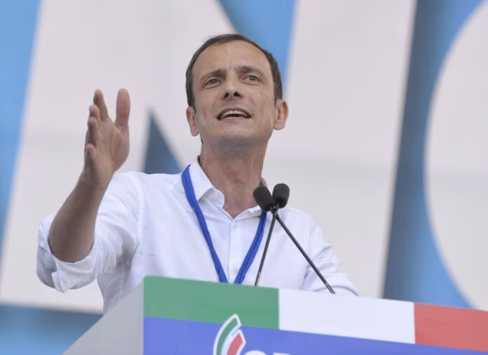 Vaccino, Fedriga “Le Regioni sono pronte per la terza dose”