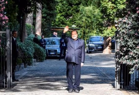 Berlusconi “Sì al Reddito di Cittadinanza, aiuta i poveri”