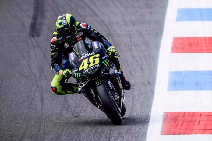 Pole di Martin a Valencia, Rossi in quarta fila
