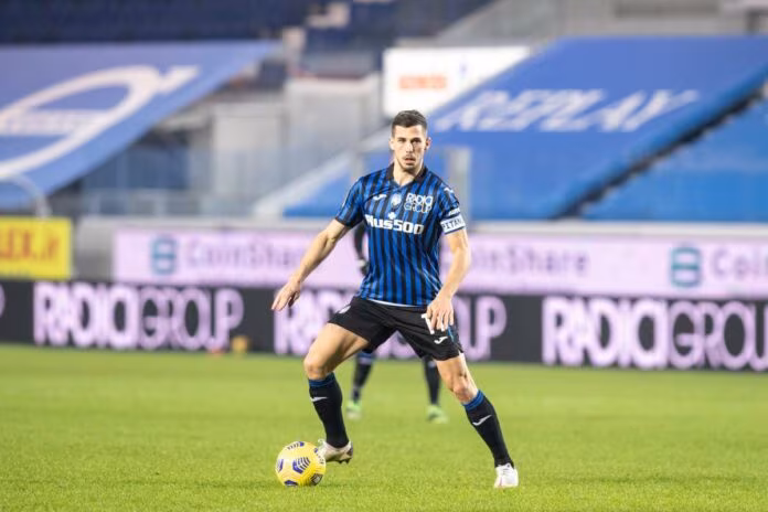 Atalanta corsara, 3-2 a Napoli e in corsa per lo scudetto