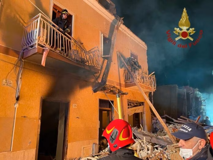 Crolla palazzina dopo esplosione a Ravanusa, 4 morti: si cercano dispersi