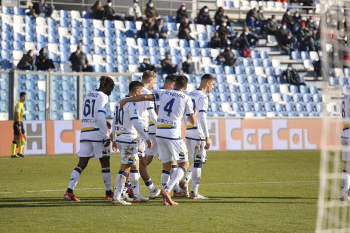 Barak trascina il Verona, Sassuolo ko in casa 4-2
