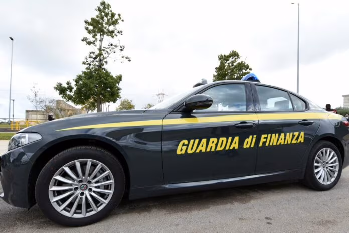 Emigrati da anni percepivano l’assegno sociale, 7 indagati a Messina