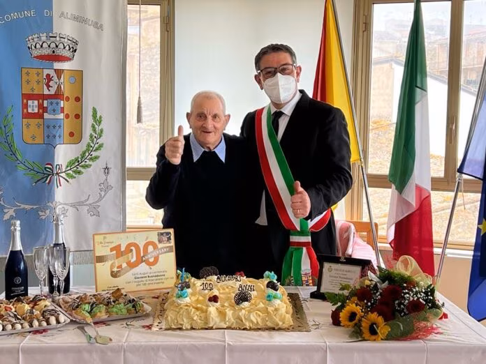 Festa ad Aliminusa per i 100 anni di nonno Giovanni