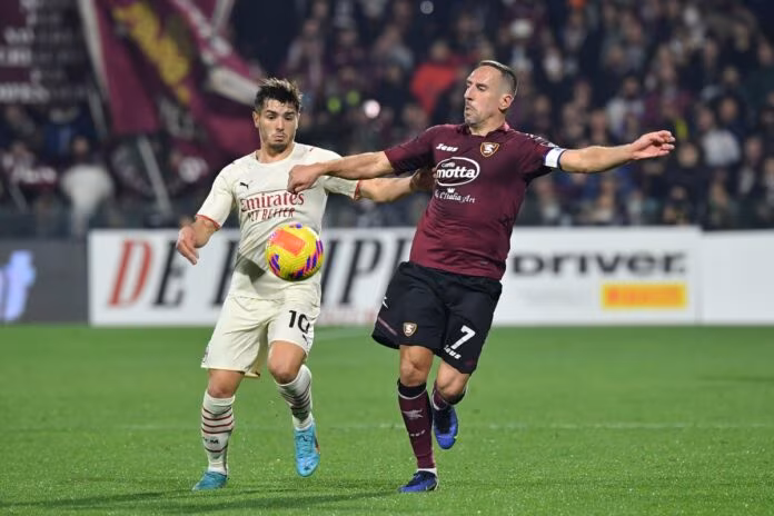 Il Milan inciampa, a Salerno finisce 2-2
