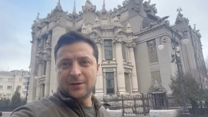 In Ucraina è battaglia, Zelensky “Da Draghi sì all’uscita della Russia da Swift”
