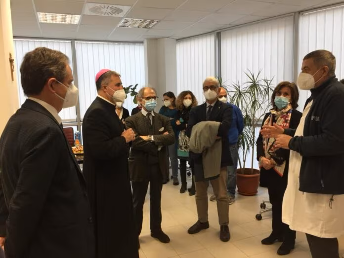 L’Arcivescovo di Palermo Lorefice in visita al Policlinico “Giaccone”