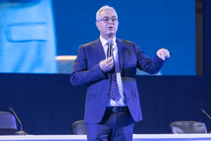 Sileoni “Con Messina completata importante crescita Intesa Sanpaolo”