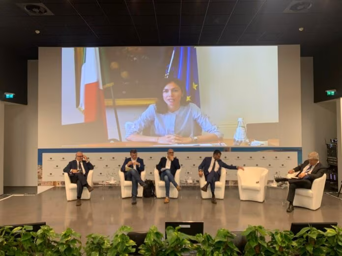 Sud, Carfagna “Impegno per ridurre i divari”