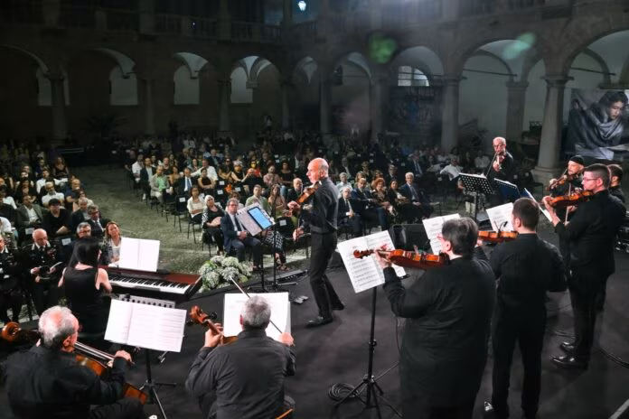 Standing ovation per Massimo Quarta e Marco Betta al Palazzo Reale di Palermo