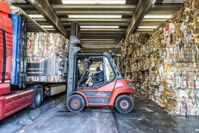 Raccolta e riciclo di carta e cartone, nel 2021 Italia da record