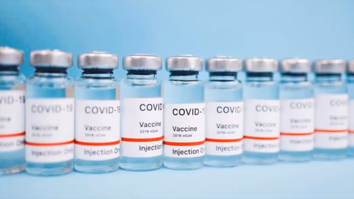 Vaccino, in Sicilia buona partenza per quarte dosi a over 60 e fragili