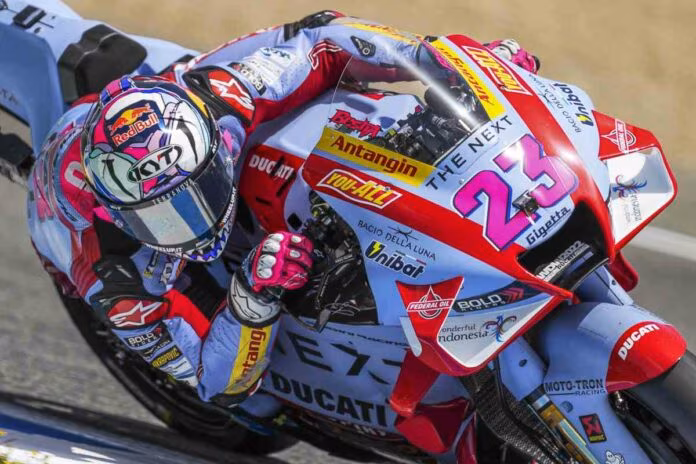 Bastianini davanti a Bagnaia nelle FP2 del Gp di San Marino