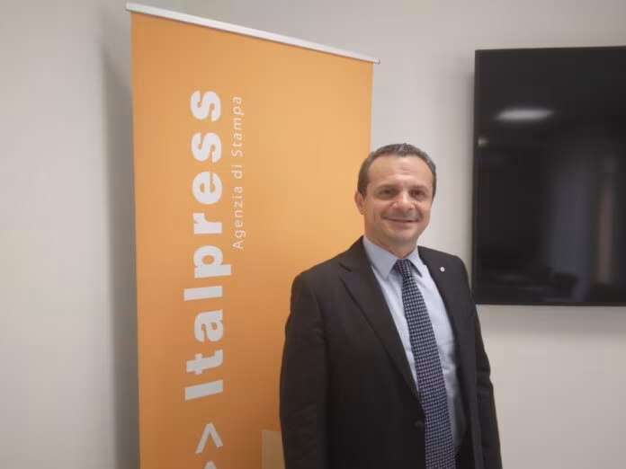 Cateno De Luca “Il divario Nord-Sud si colma cambiando classe politica”