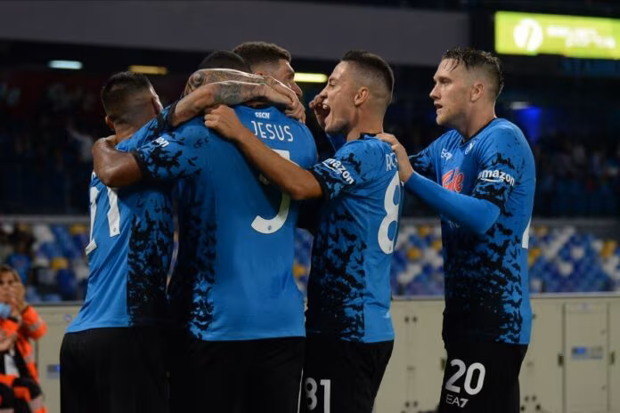 Il Napoli continua a vincere, battuto 3-2 il Bologna