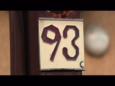 Lite tra condomini a Catania finisce nel sangue: morto 46enne, in fuga l’assassino