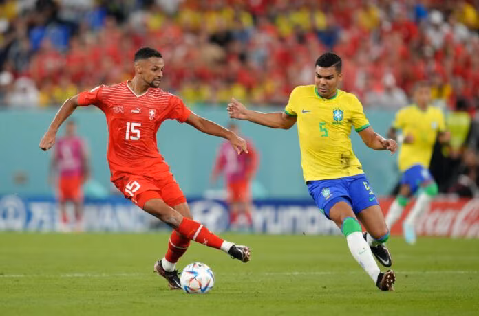 Casemiro stende la Svizzera, il Brasile vola agli ottavi