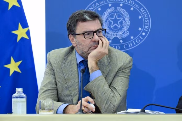 Giorgetti “Pronti a fronteggiare i rischi di recessione”