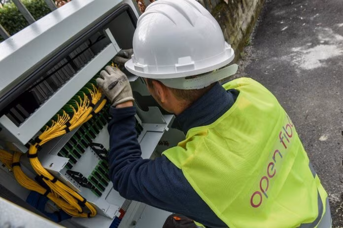 Parte da Isola delle Femmine il piano “Italia a 1 Giga” di Open Fiber, primo cantiere siciliano