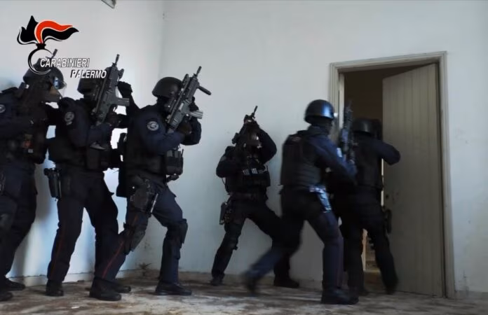 Colpo al clan mafioso di Porta Nuova a Palermo, i summit in una sala da barba