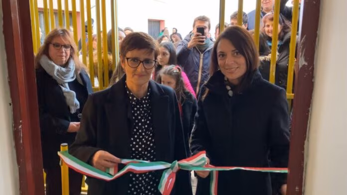 Da Terna “computer circolari” per due laboratori a Palermo