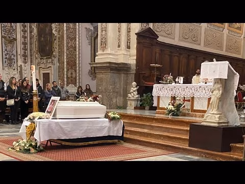 ๐ง๐ฒ๐ฟ๐บ๐ถ๐ป๐ถ ๐๐บ๐ฒ๐ฟ๐ฒ๐๐ฒ: ๐ ๐ณ๐๐ป๐ฒ๐ฟ๐ฎ๐น๐ถ ๐ฑ๐ฒ๐น๐น๐ฎ ๐ฝ๐ถ๐ฐ๐ฐ๐ผ๐น๐ฎ ๐ฃ๐ฎ๐๐ฟ๐ถ๐๐ถ๐ฎ