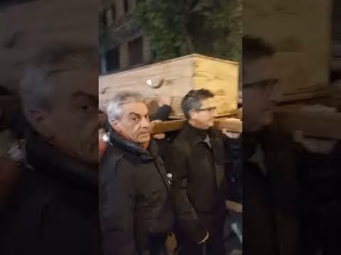 La salma di Biagio Conte portata in Cattedrale: corteo e veglia