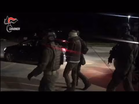 Matteo Messina Denaro, da Palermo al carcere per il 41 bis: il video della partenza in elicottero